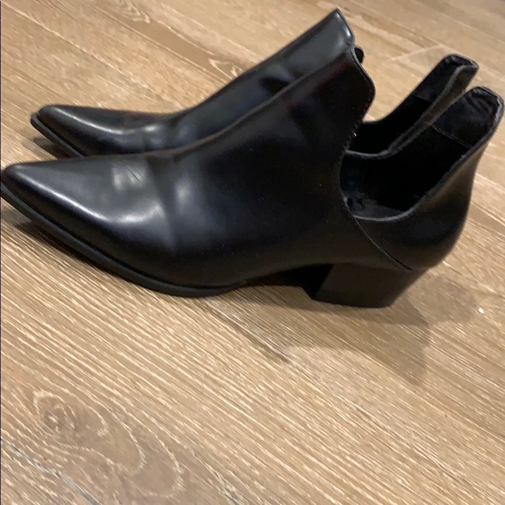 Black leather Zara boots